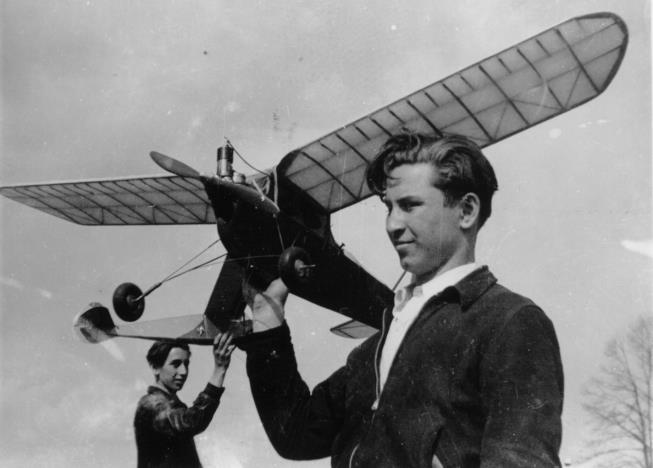 Photograph from the autobiography of Norm Rosenstock, page 20